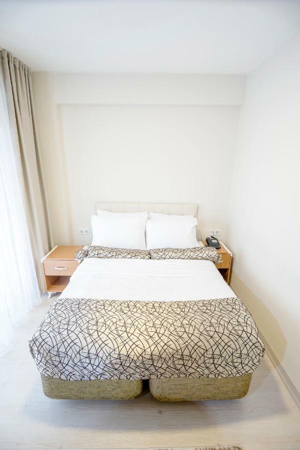 The Corner Inn Hotels By Suit เอสเกซีเฮียร์ ภายนอก รูปภาพ