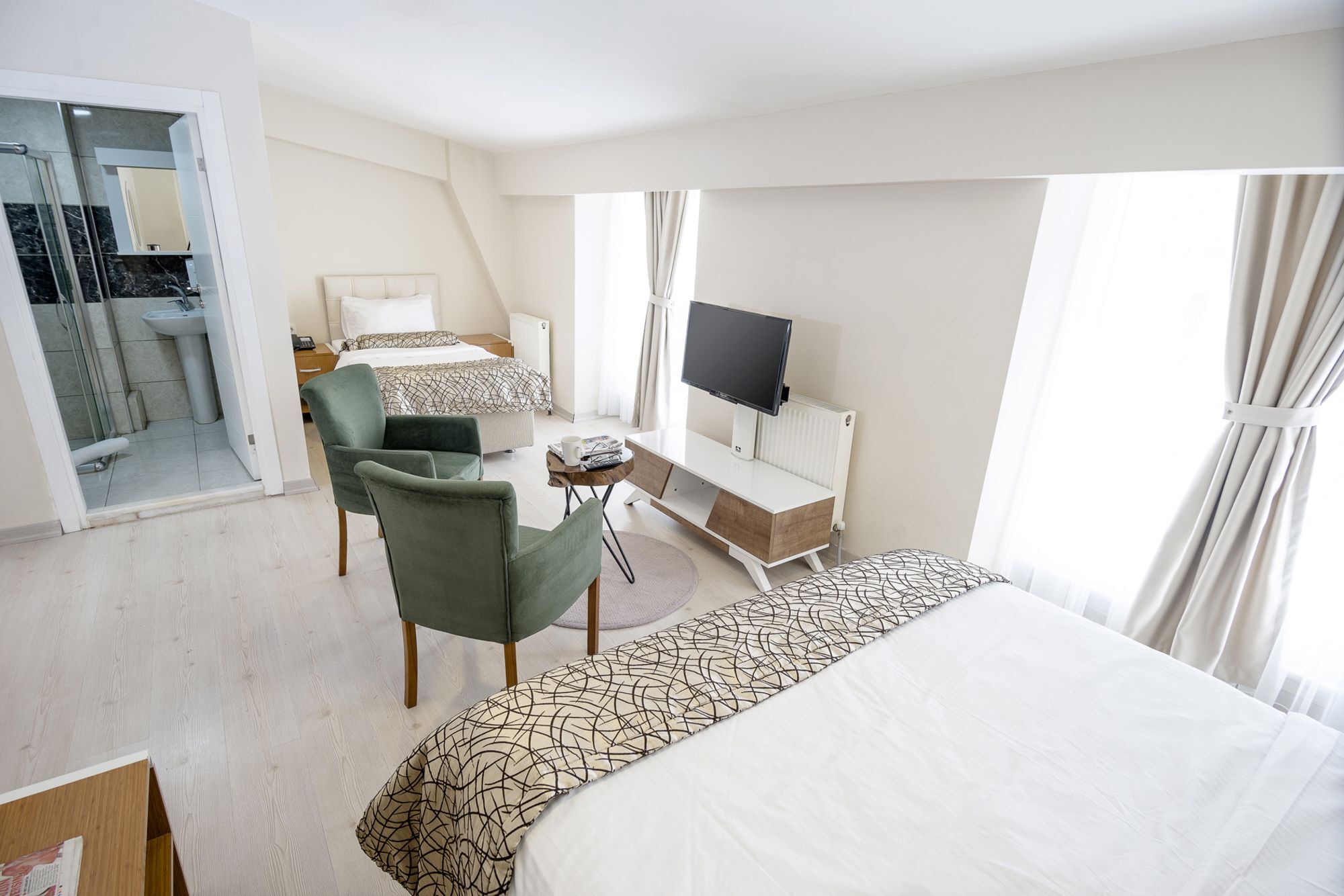 The Corner Inn Hotels By Suit เอสเกซีเฮียร์ ภายนอก รูปภาพ