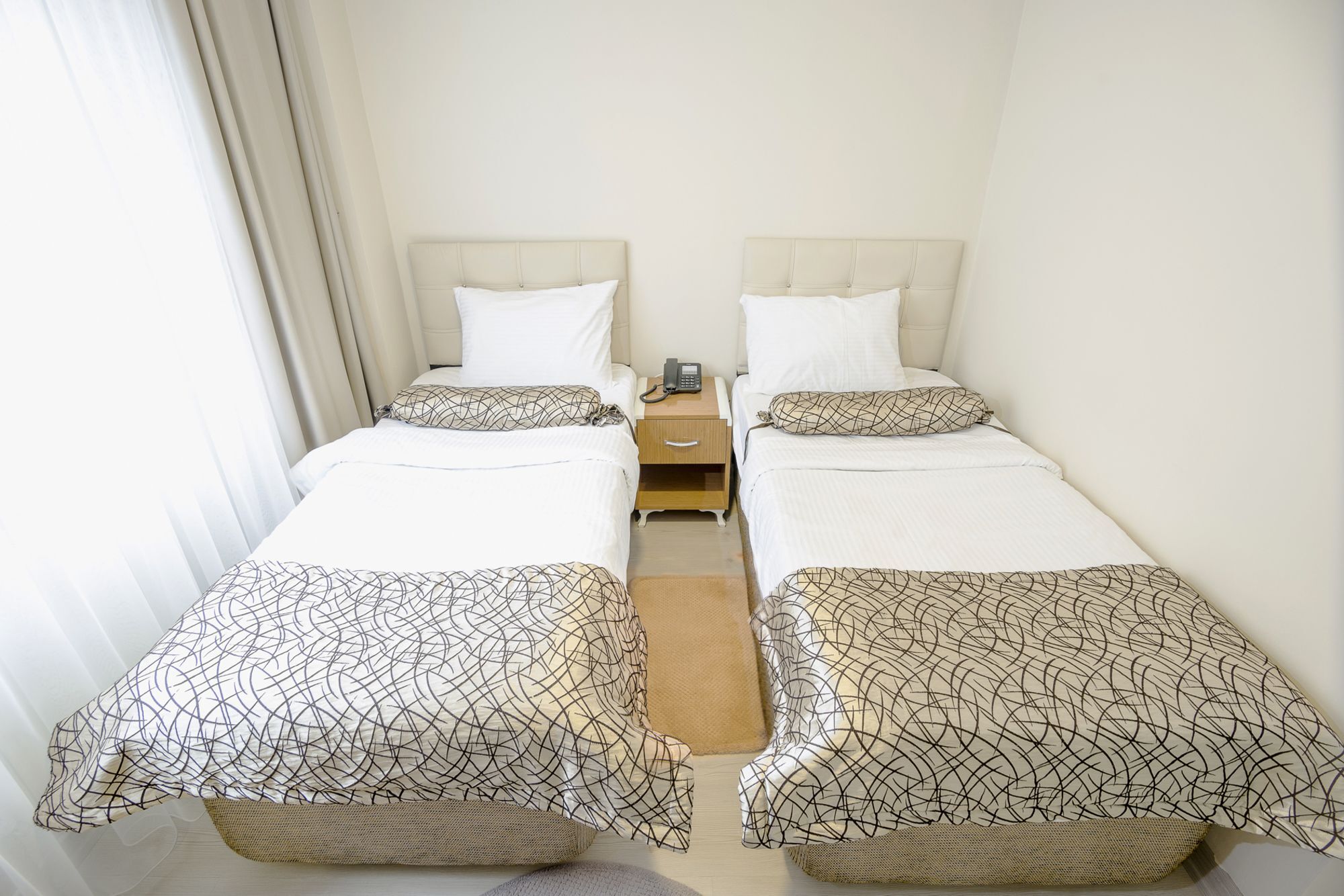 The Corner Inn Hotels By Suit เอสเกซีเฮียร์ ภายนอก รูปภาพ
